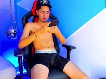 Daniel_brawn, 23 years old, GOAL: 🛑 Big Cum Show 🛑 [465 tokens remaining] Im new here and have a big load #18 #bigdick #horny #pvt #new, webcam photo