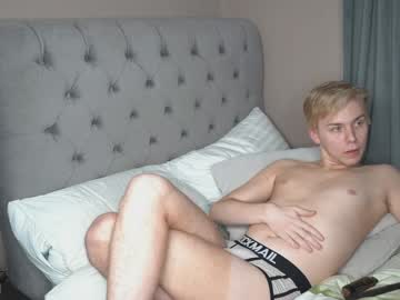 Dannyscott01, 20 years old, fem 4 daddy - Goal: body tour 🍆 [200 tokens left] #new #british #uncut #cum #anal, webcam photo