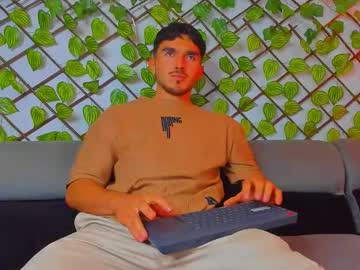 Danteeblake, 25 years old, GOAL: pants off [39 tokens remaining] Welcome to my room you already know me follow me ! #cum #twink #skinny #latino #new, webcam photo