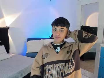 Danvianny, 18 years old, GOAL: you take off my clothes [25 tokens remaining] Welcome to my room! #young #femboy #18 #new #asian, webcam photo
