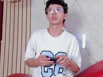 david_roy_ - Live Male Cam – Free Gay Cam Show