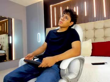 Daviid_18_, GOAL: Cum show [666 tokens remaining] Welcome to my room! #18 #bigcock #latino #bigass #new, webcam photo