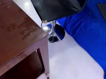 davis_saint - Live Male Cam – Free Gay Cam Show