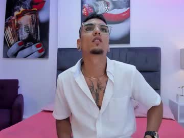 Dennis_kinsey, GOAL: Get Naked [31 tokens remaining] Welcome to my room! #new #young  #cum #bigcock #latin, webcam photo