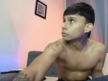 Derek_only, 19 years old, Hi this is my first day here #bigcock #tattoo #muscle #new, webcam photo