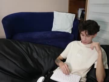 Derekswan, 18 years old, No pants [80 tokens left] #new  #feet #bigdick #twink #18, webcam photo