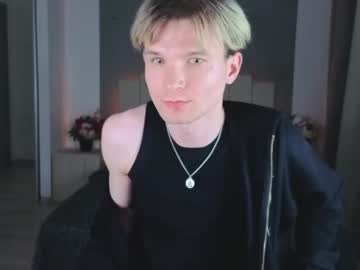 drix_halom – Watch Him Jerk, Strip, & Show It All