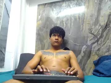 Dylan_greenn, 21 years old, Helicopter dick [91 tokens left] 💪👑 Hi Welcome to my king's room 💪👑 #bigcock #twink #cum #18 #gay, webcam photo