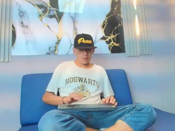 Dylan_scott21, 27 years old, ALL NAKED🍆😉 / #bigcock #new #daddy #cum #masturbate [77 tokens remaining], webcam photo
