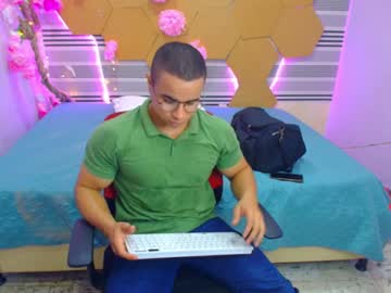 Dylanguss, 20 years old, Goal: show muscles naked #new #bigcock #muscle #young #cum - Next Goal: ❤️masturbation, webcam photo
