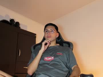 edward____876772 - Live Male Cam – Free Gay Cam Show