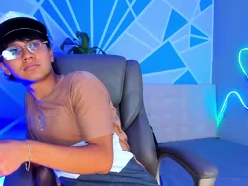 Elchino_69, 18 years old, GOAL: Masturbate x10min 111 [1000 tokens remaining] Welcome to my room! #feet #young #18 #cumshow #new, webcam photo