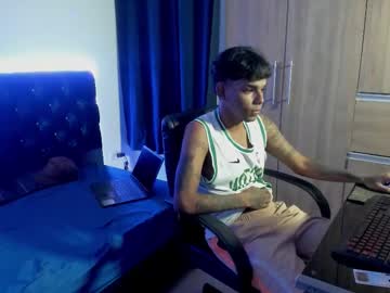 Elias_ford, GOAL: welcome elias [26 tokens remaining] Welcome to my room! #feet #cum #latino #18 #new, webcam photo