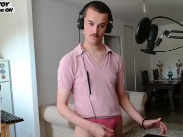 eliasgripx – Watch Him Jerk, Strip, & Show It All