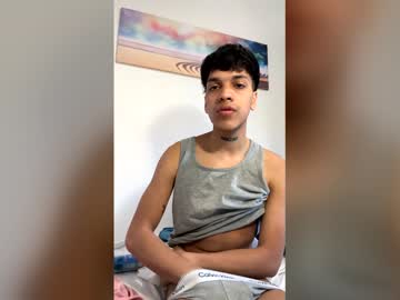 Emi_it, 23 years old, #latino #cum #18 #europa #italy #hot, webcam photo