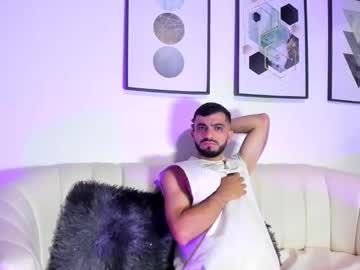 Emmanuelvoss, GOAL: spank ass x5 🍑 [18 tokens remaining] Welcome to my room! #cum #gay #anal #lharcore #new, webcam photo