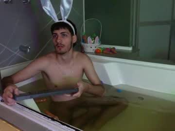 Enzo_crown, 18 years old, GOAL: Make a hard [77 tokens remaining] Welcome to my room! #skinny #young #bigballs #bi #new, webcam photo