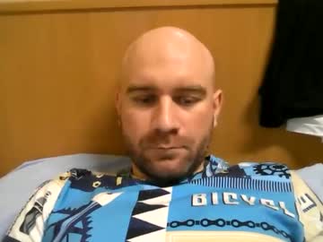 esenuzet69 - Live Male Cam – Free Gay Cam Show