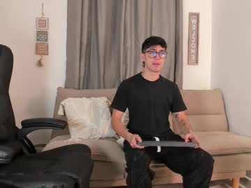 etham_wolf1 - Live Male Cam – Free Gay Cam Show