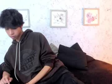 Ethan_qop, 18 years old, Goal: CLAMPS ON MY NIPPLES AND RUB MY BULGE #bigcock #18 #uncut #twink #young - Next Goal: GET HARD MY BIG COCK, webcam photo