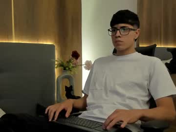 Profile photo of ethanmartinn (currently offline)