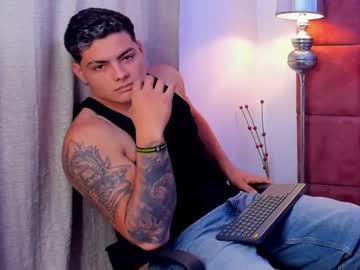 Evan_tyler, SHOW CUM!! Give me great welcome on my first day here on the site. #slave #findom #latino #master #new #muscle #cum  [1999 tokens remaining], webcam photo
