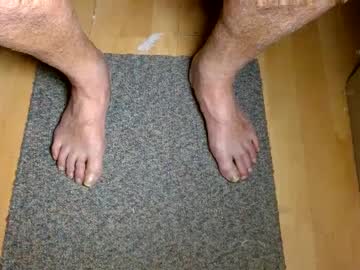 Faber3, 82 years old, Under My Desk #mature #daddy #bigballs #cumshot #feet, webcam photo