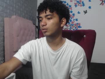 Felipecams, 23 years old, GOAL: cum [400 tokens remaining] You help me run ... please! #feet #blonde #redhead #lovense #new, webcam photo