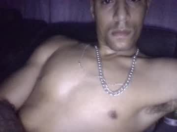 Fxlrxufwrods, first day! goal: eye contact! [100 tokens remaining] i'm #18 years old and #new here, webcam photo