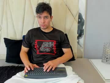 Gean_mclovin, GOAL: Get Naked [58 tokens remaining] Welcome to my Hot  Room! #18 #master #muscle #new #bigdick, webcam photo