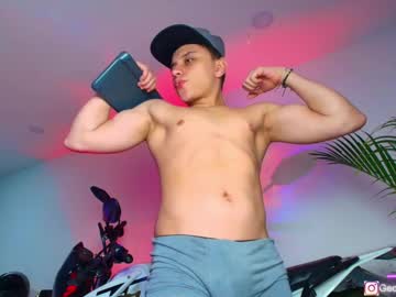 Georgino_cavalli, 21 years old, It’s cold in here… come warm me up 🔥🥶 #cum #bigcock #young #twink #new [449 tokens remaining], webcam photo