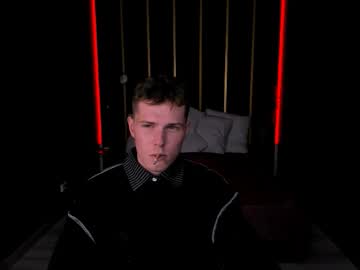 Hector_spector, 21 years old, GOAL: Spank my ass red [251 tokens remaining] Welcome to my room! #twink  #18 #new #gay #feet, webcam photo