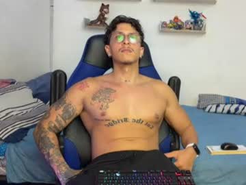 Helios_777, Welcome 💦 🎯 Sexy flex [25 tokens left] #gay  #pecs  #new #sexy #masculine, webcam photo
