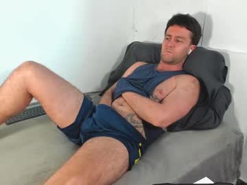 honestandrew – Watch Him Jerk, Strip, & Show It All