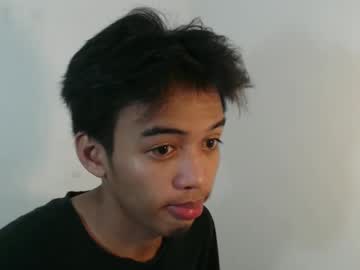 Hot_kianxx, I'm new model here u can play me and UNLOAD MY BIG CUMSHOT #asian #cumshow  #muscles #bigcock #new [995 tokens remaining], webcam photo