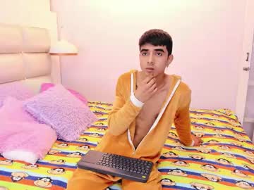 Hottiie_guy, no extras in pvt // show cum #uncut #cum #18 #young #skinny [540 tokens remaining], webcam photo