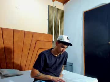 Howar_01, 19 years old, Hello, I'm so horny and don't let my cock dry - #latino #new #feet #bigcock #master, webcam photo