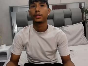 Hudson_beasley, GOAL: Get Naked [11 tokens remaining] Welcome to my room! #18 #bigcock #new #young #cum, webcam photo