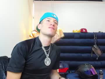 hunter_heat_ - Live Male Cam – Free Gay Cam Show