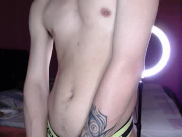 Hunter_jagg, buzz my foresking and make me cum over u  [800 tokens remaining] #dirty #bigcock #fetish #twink #18, webcam photo