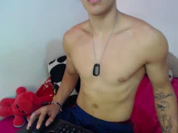 Hunter_wolf2, 18 years old, Start the "Hard" action. 😈 [355 tokens left] #femboy #new #18 #cum #young, webcam photo