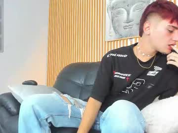 Ian_diamond, GOAL: Show oil in boddy [375 tokens remaining] Welcome to my room! #anal #18 #machine #lovense #new, webcam photo