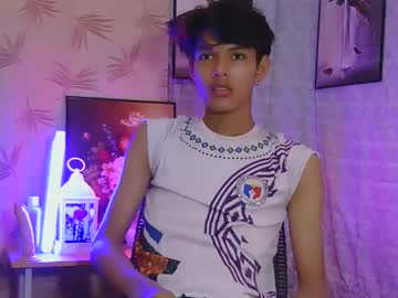 Iconic_slim, make me motivated here love [5000 tokens remaining]  #newmodel  #bigdick  #bigfeet  #twinkyoung, webcam photo