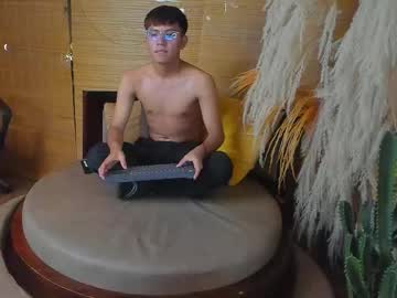 Isaac_grimm, 19 years old, GOAL: Undies off [70 tokens remaining] ⚡ Welcome guys ⚡ #new #latino #twink #young #18, webcam photo