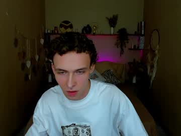 Jacob_davidson, 20 years old, GOAL: take off t-shirt [194 tokens remaining] Welcome to my room!  #18 #gay #smoke #skinny #new, webcam photo