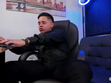 Jasper_shadow_wss, Cumshow when goal is reached. #new #straight #feet #latino #findom [903 tokens remaining], webcam photo