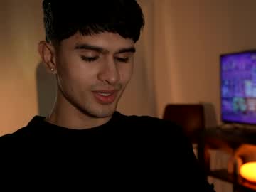 Jaxonxmills, 21 years old, SHOW MY UNCUT COCK HARD #athletic #new #21 #twink #latino [111 tokens remaining], webcam photo