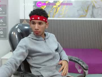 Jdwhite18, 18 years old, GOAL: full naked [40 tokens remaining] Welcome to my room! #teen #twink #18 #skinny #cute, webcam photo