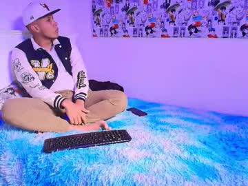 jean_luca_nom - Live Male Cam – Free Gay Cam Show