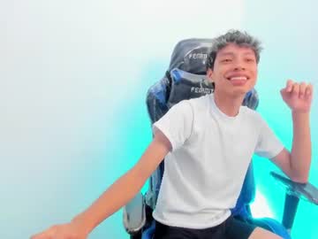 Jeanluc_live, 20 years old, ❤️💋 Lets play! 💦 🎯 ❤️ Hi, I'm jean, I would love for you to undress me for you. [100 tokens left] #young #skinny #cum #new #bigcock, webcam photo